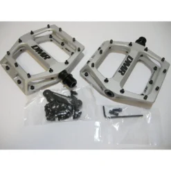 DMR Vault Brendog Plattformpedale